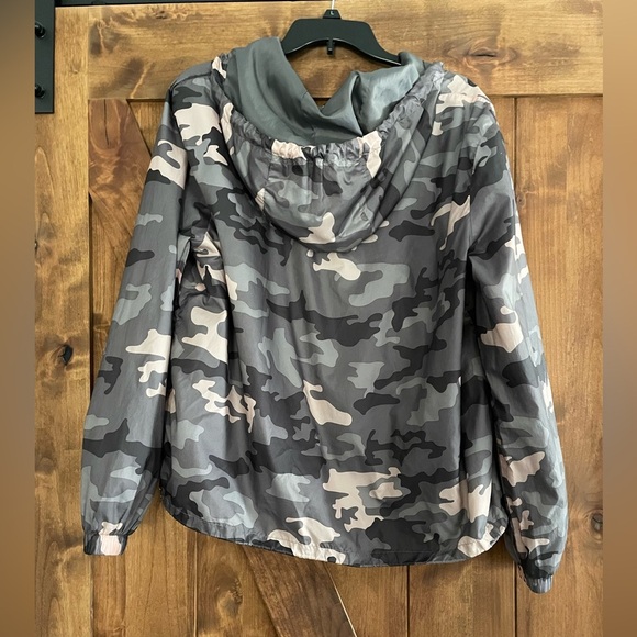 Ashley by 26 International Utility Camouflage Hooded Windbreaker Women’s‎ 1X - Picture 2 of 3